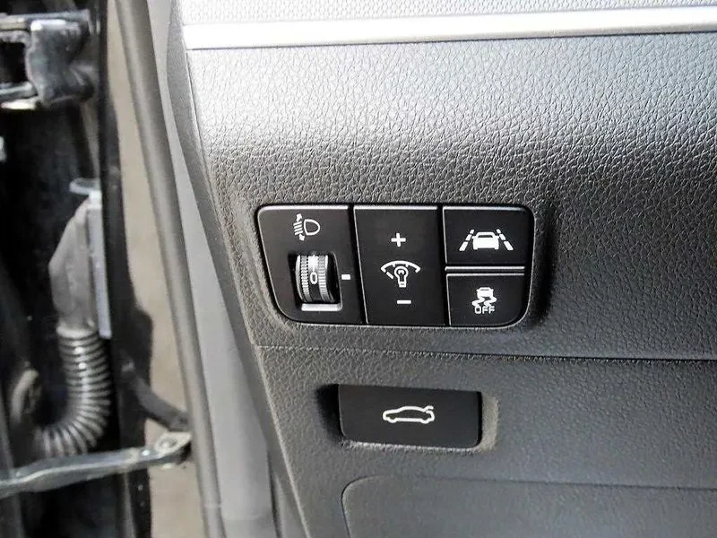 Kia K5 2.0 Lpi Standard, снимка 12 - Автомобили и джипове - 55739520