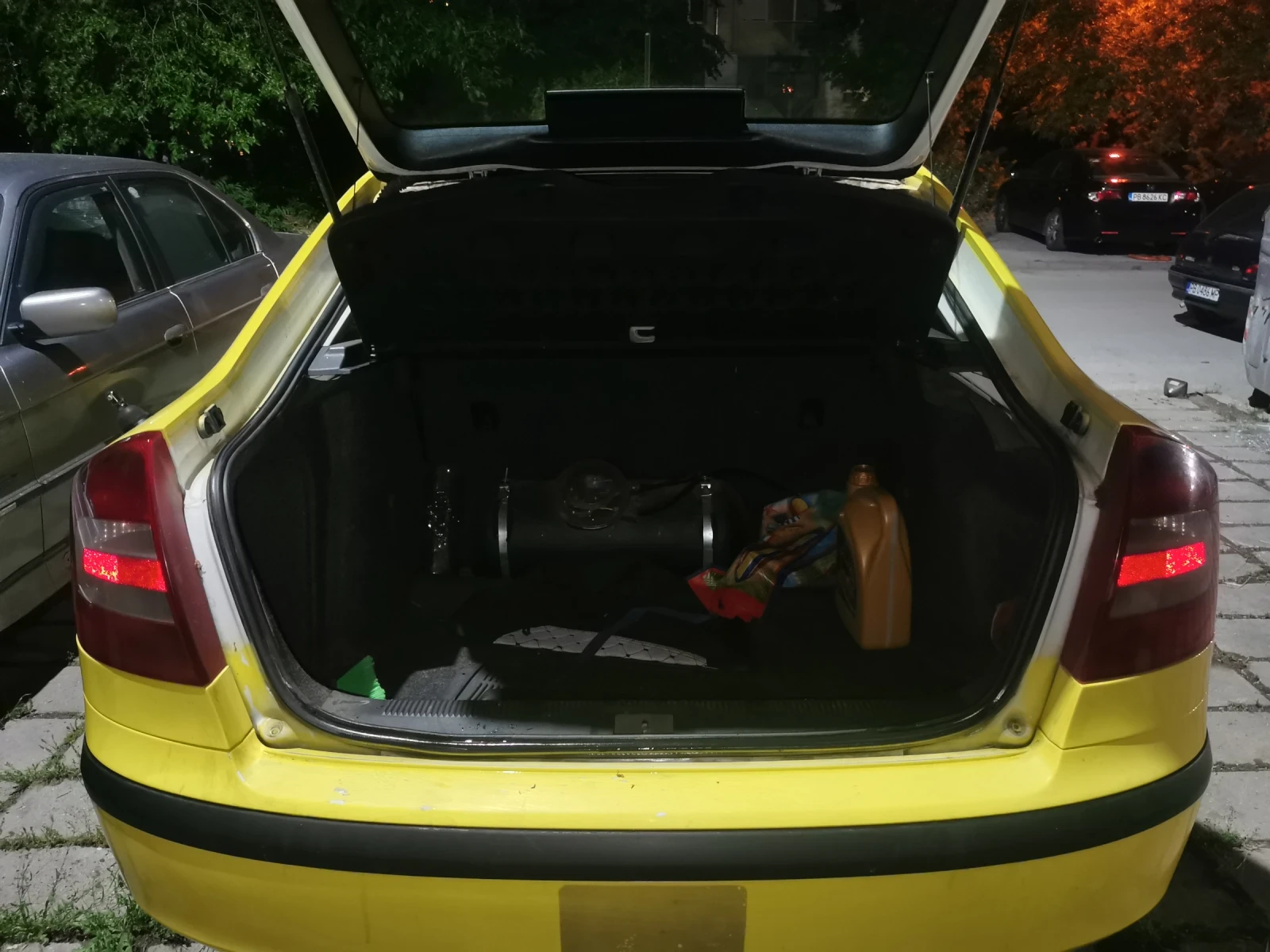 Skoda Octavia 1.6 - изображение 2