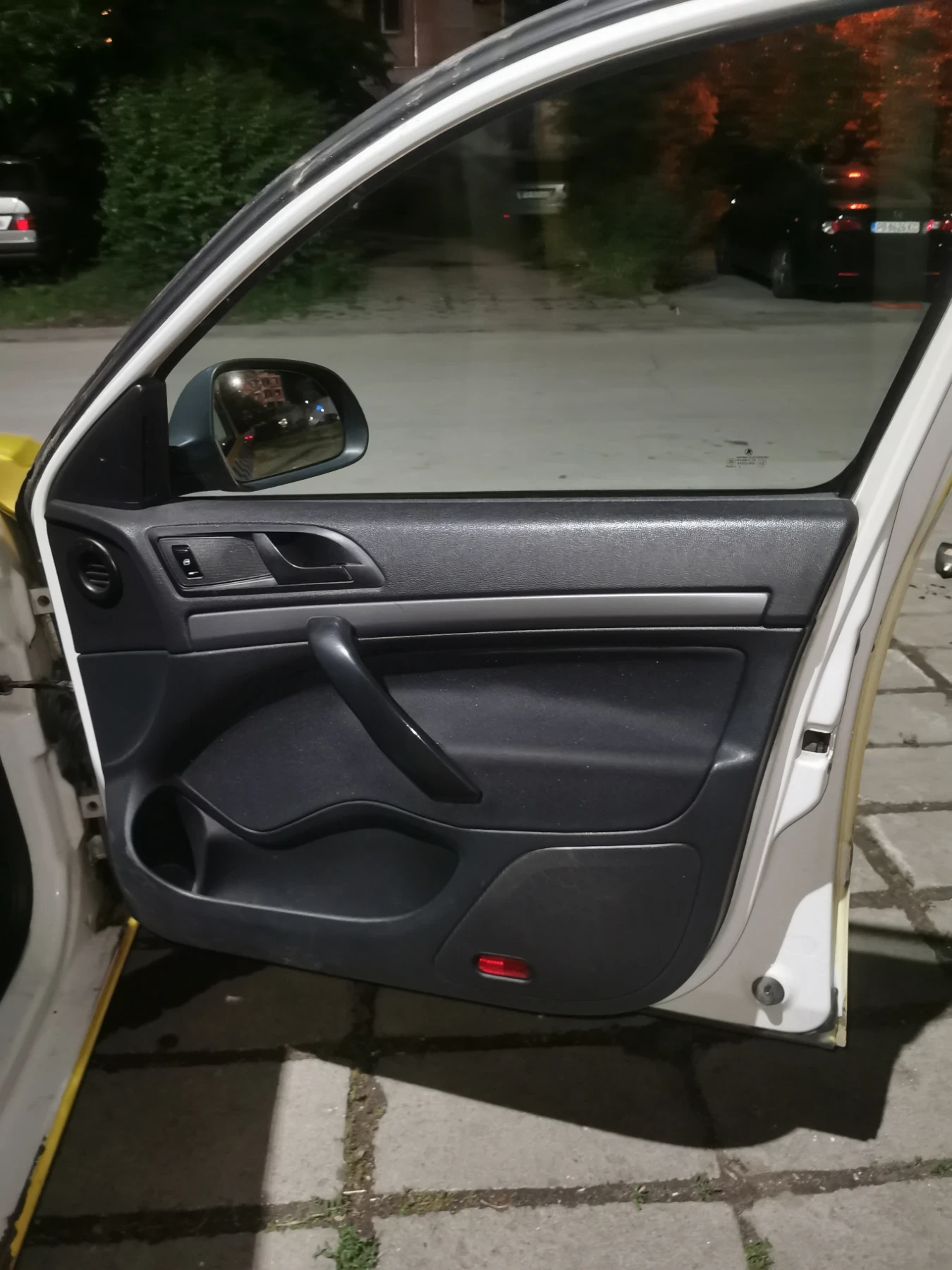 Skoda Octavia 1.6 - изображение 7