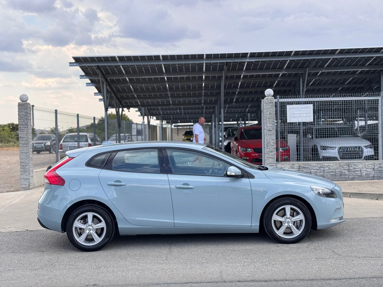Volvo V40 D2 2.0d 120кс * NAVI* Автомат* ПЕРФЕКТЕН*  - изображение 6
