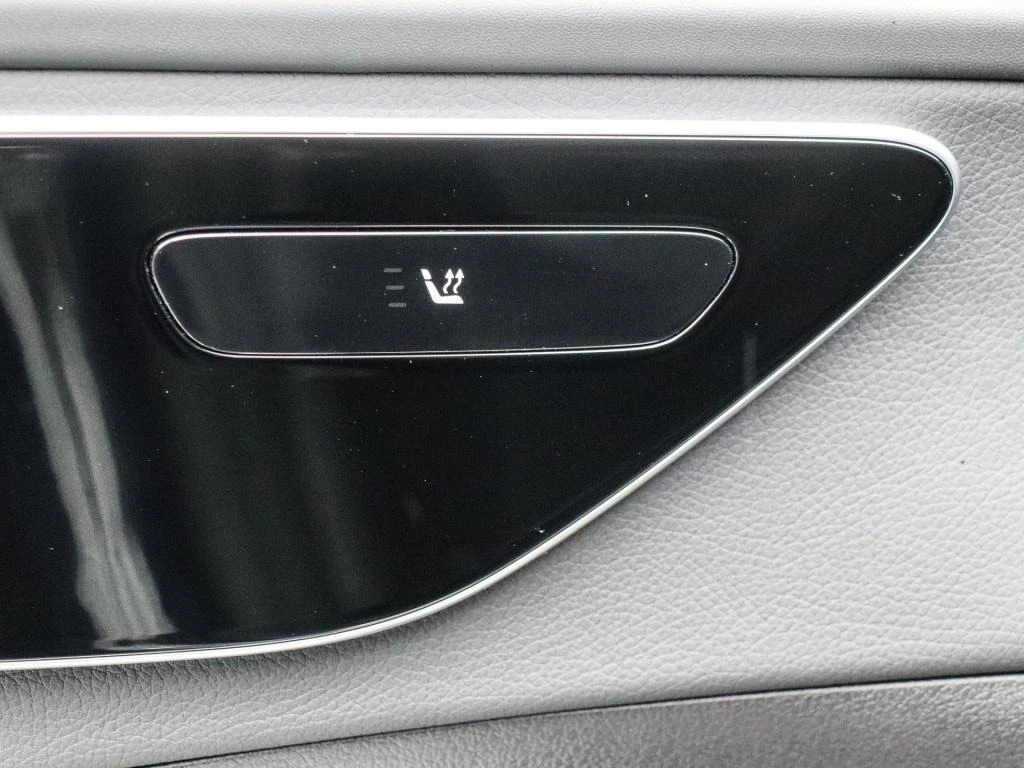 Mercedes-Benz C 200 AMG/ 4-MATIC/ LED/ CAMERA/ KEYLESS/ - изображение 6