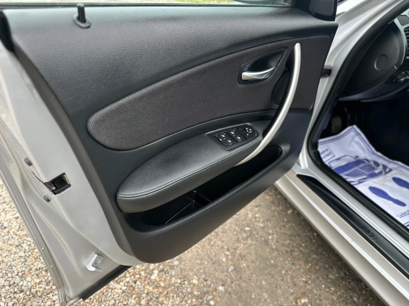 BMW 118 2.0d 143kc M-sport, снимка 10 - Автомобили и джипове - 53529768