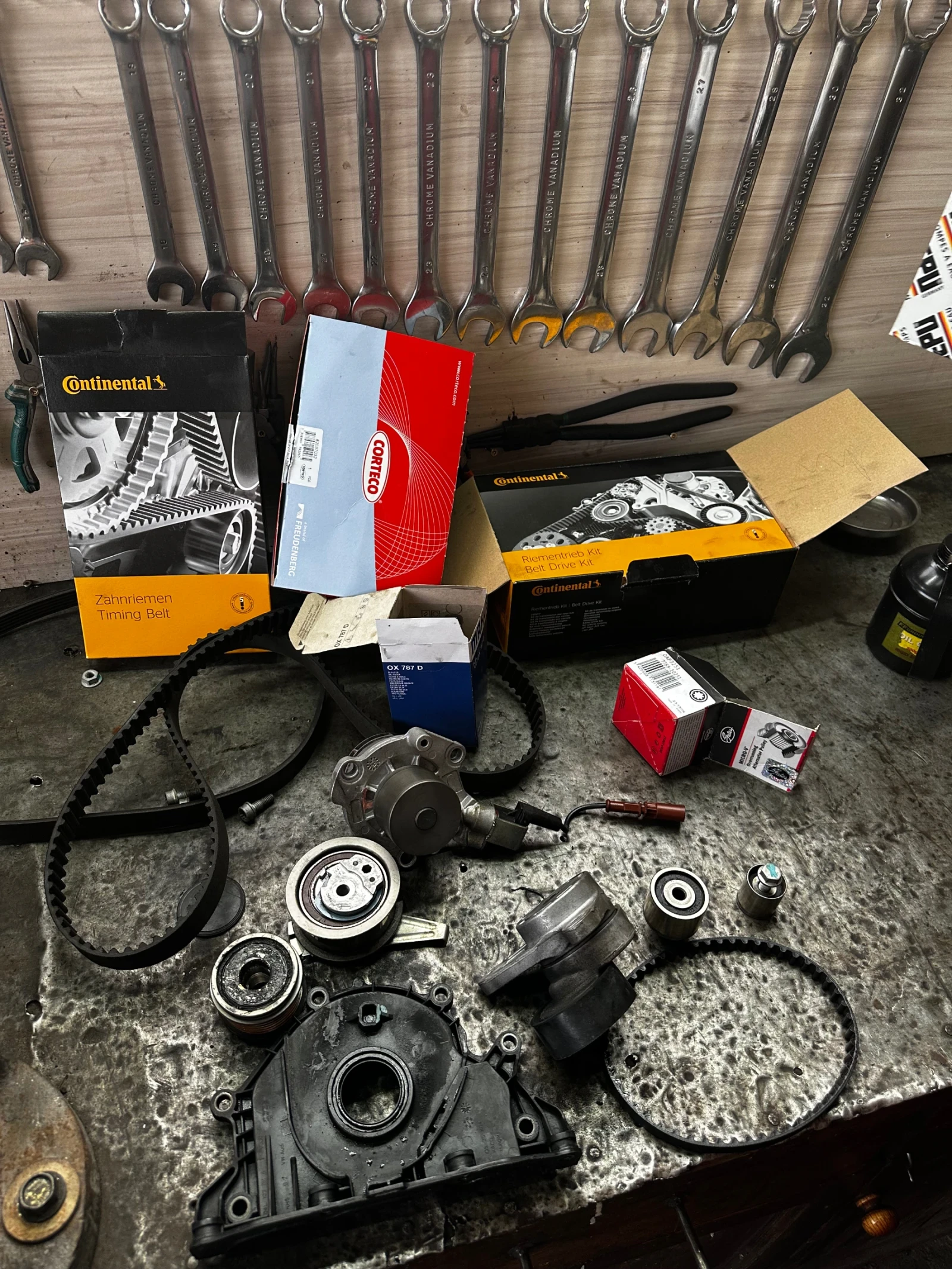 VW Passat, снимка 16 - Автомобили и джипове - 53712185