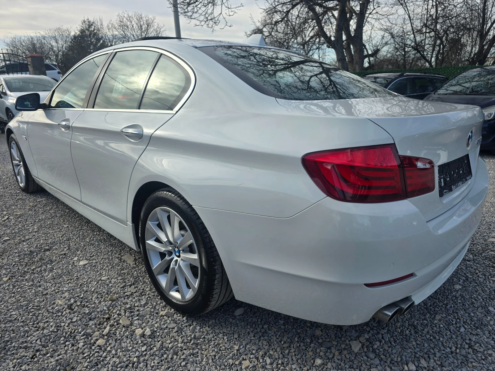 BMW 520 D-АВТОМАТИК-НАВИГАЦИЯ-КОЖА, снимка 4 - Автомобили и джипове - 53799929