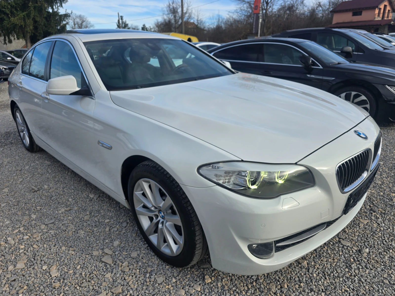 BMW 520 D-АВТОМАТИК-НАВИГАЦИЯ-КОЖА, снимка 8 - Автомобили и джипове - 53799929