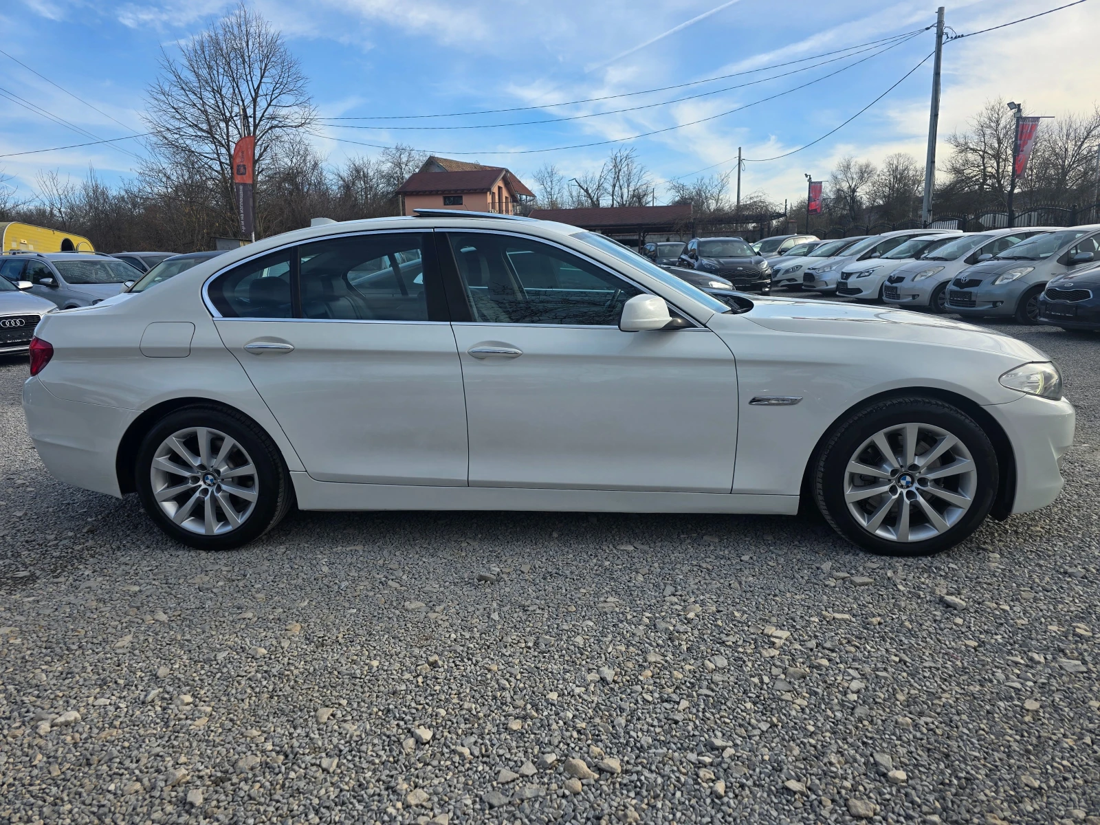 BMW 520 D-АВТОМАТИК-НАВИГАЦИЯ-КОЖА, снимка 7 - Автомобили и джипове - 53799929