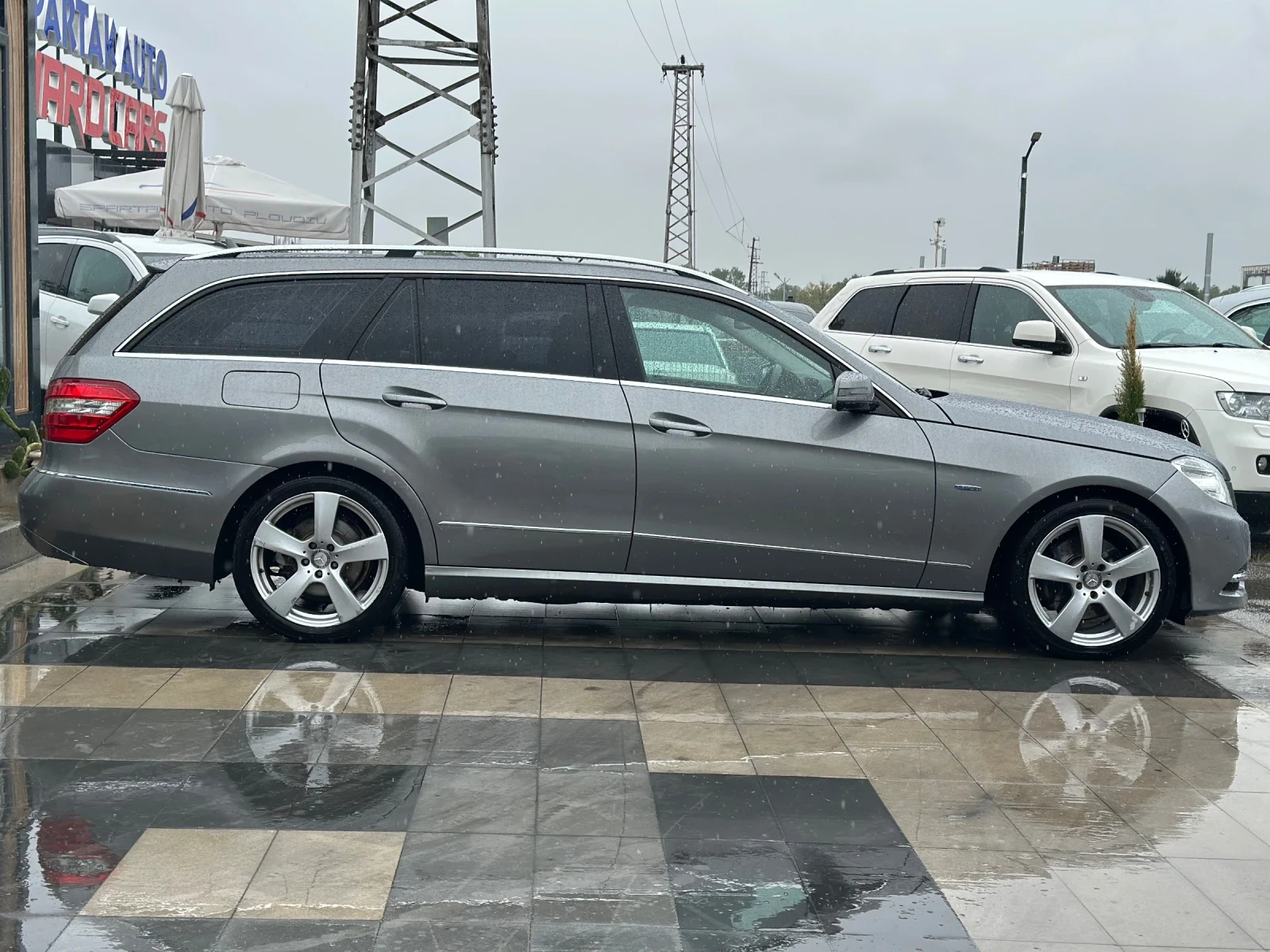 Mercedes-Benz E 250 * 4Matic* 7G-Tronic* 2013г.* , снимка 6 - Автомобили и джипове - 54000441