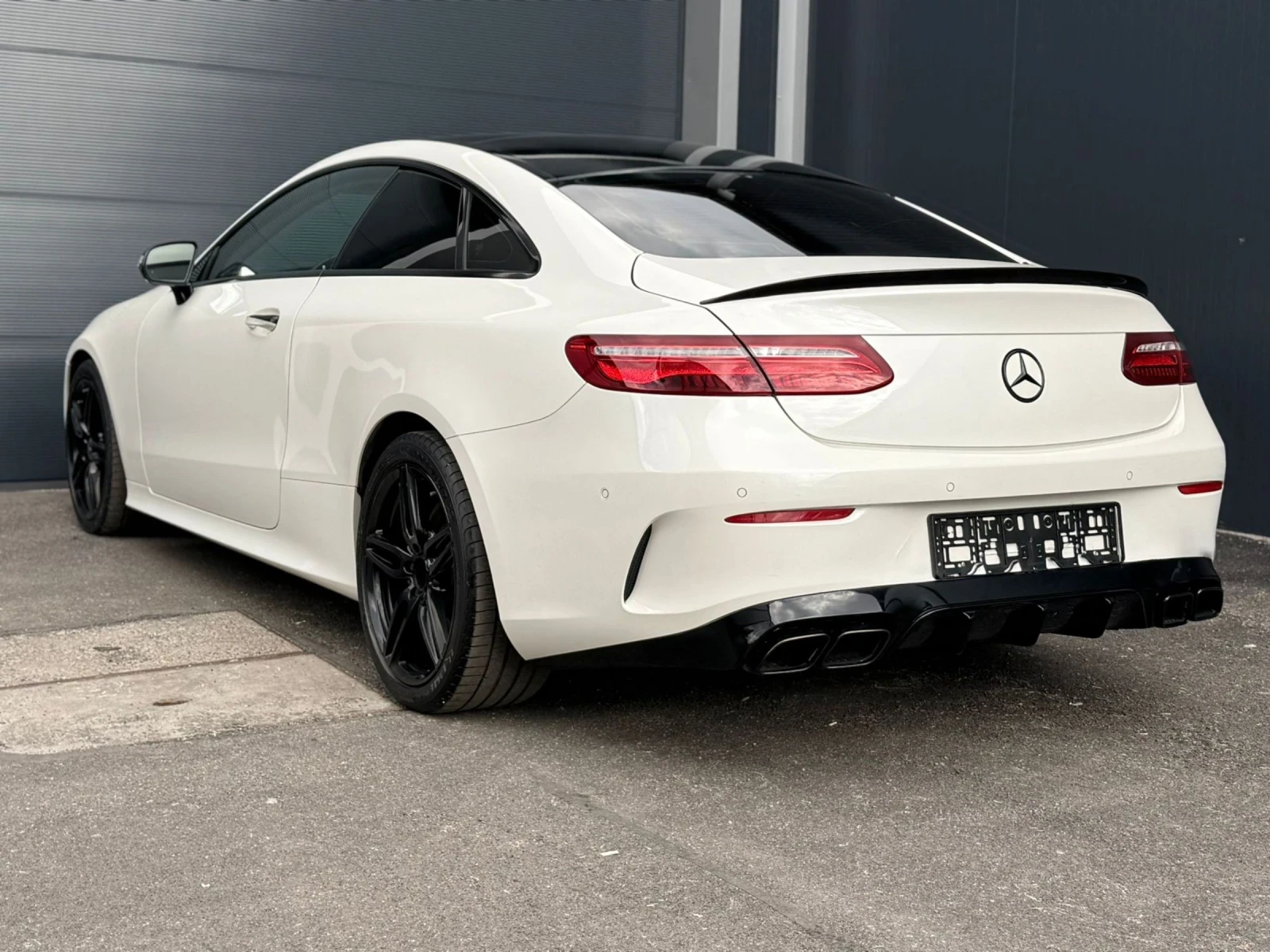 Mercedes-Benz E 400 Mercedes E400i AMG* COUPE* BURM* PANO* HUD* ASSIST, снимка 9 - Автомобили и джипове - 54164071