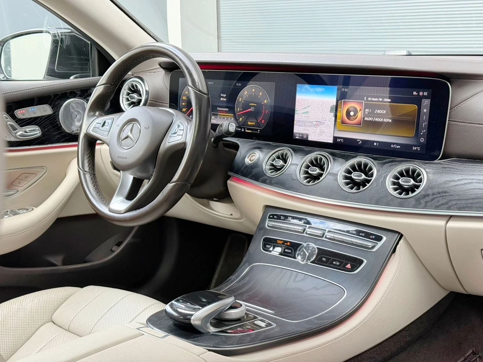 Mercedes-Benz E 400 Mercedes E400i AMG* COUPE* BURM* PANO* HUD* ASSIST, снимка 13 - Автомобили и джипове - 54164071