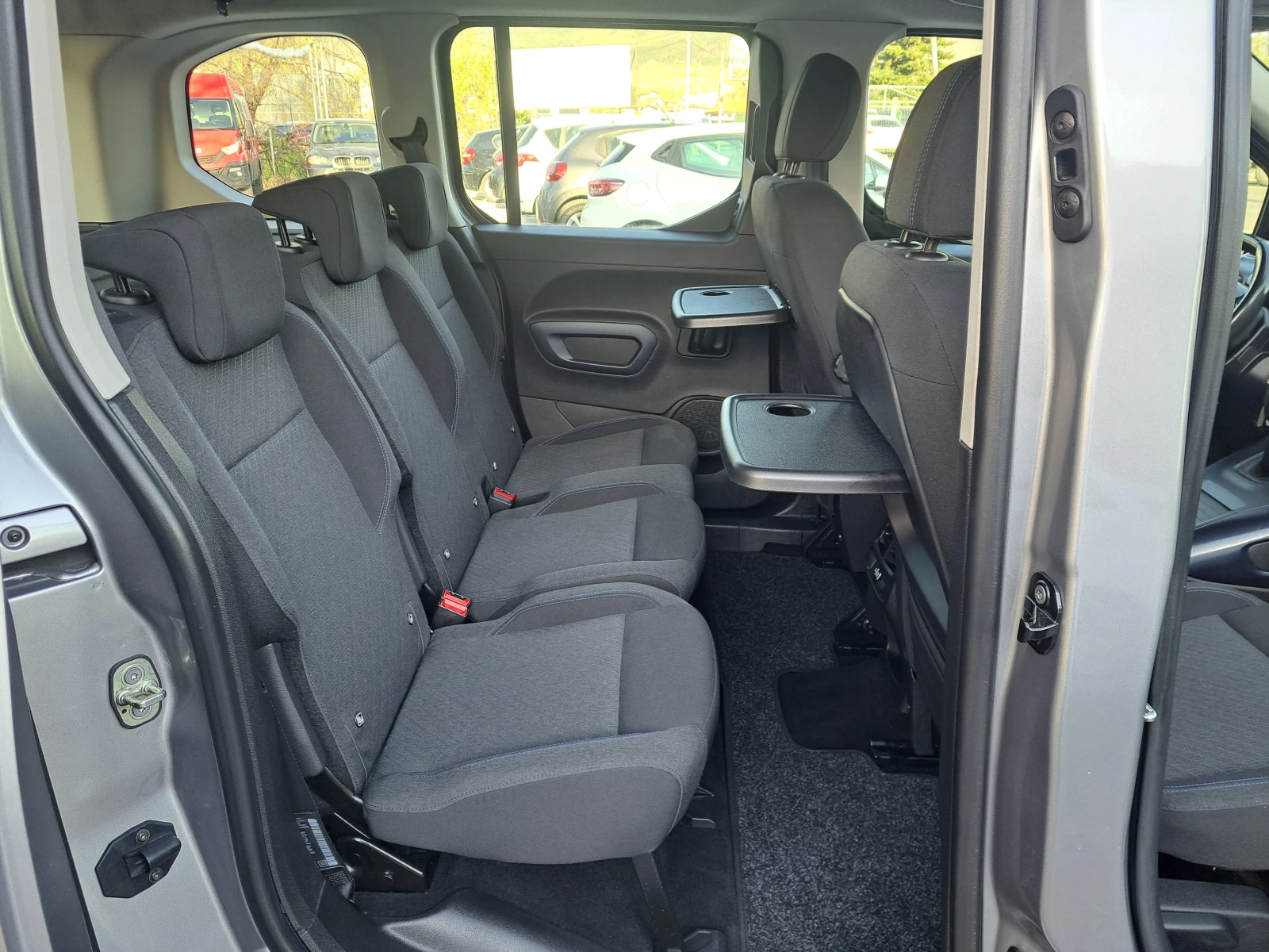 Peugeot Rifter 1.5HDI-GTLINE-LED-NAVI-PDC-EURO6B-KLIMATRONIK, снимка 11 - Автомобили и джипове - 54663385