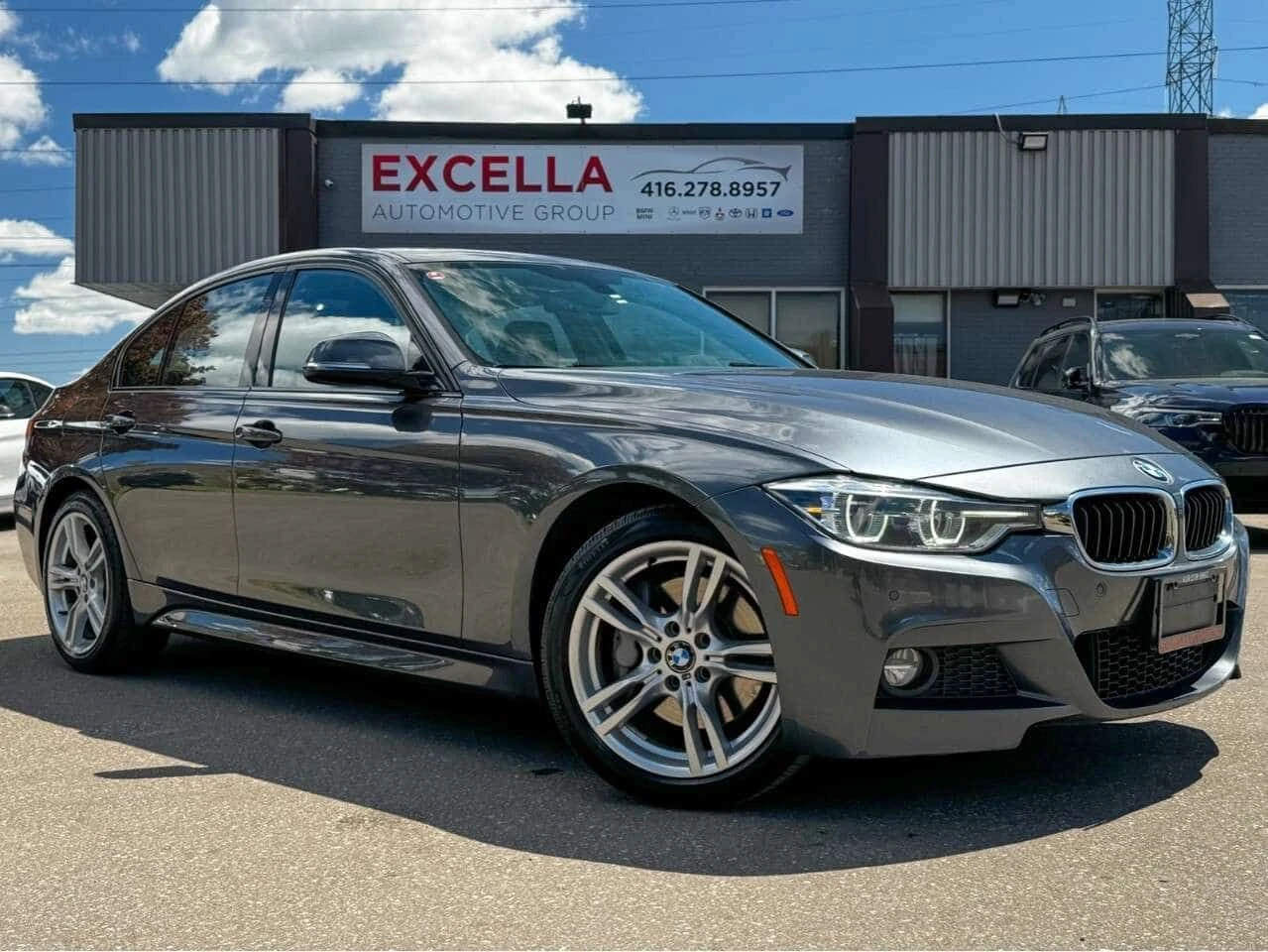 BMW 330 * 330i xDrive Sedan * CARFAX * ЦЕНА ДО БГ