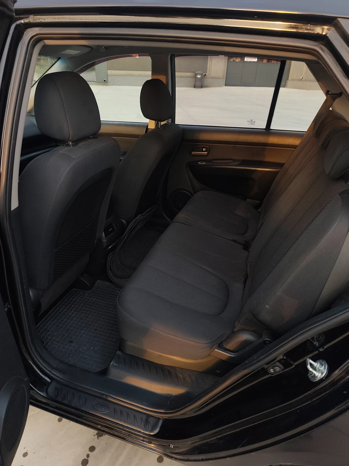 Kia Carens 2.0I, LPG- Lovato, Facelift, климатроник, теглич!, снимка 9 - Автомобили и джипове - 55138392