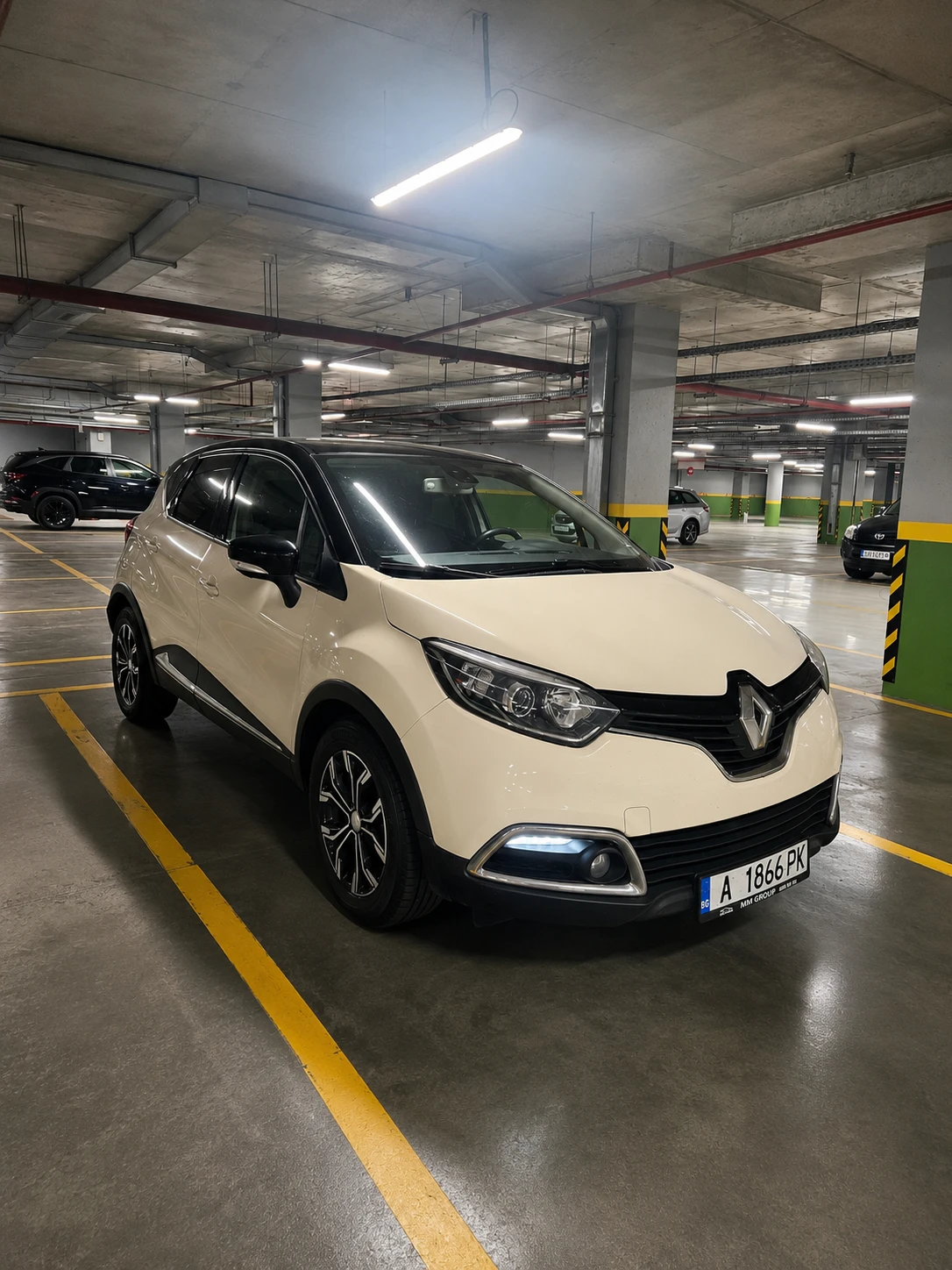Renault Captur 1.5 DCI, снимка 2 - Автомобили и джипове - 55176248
