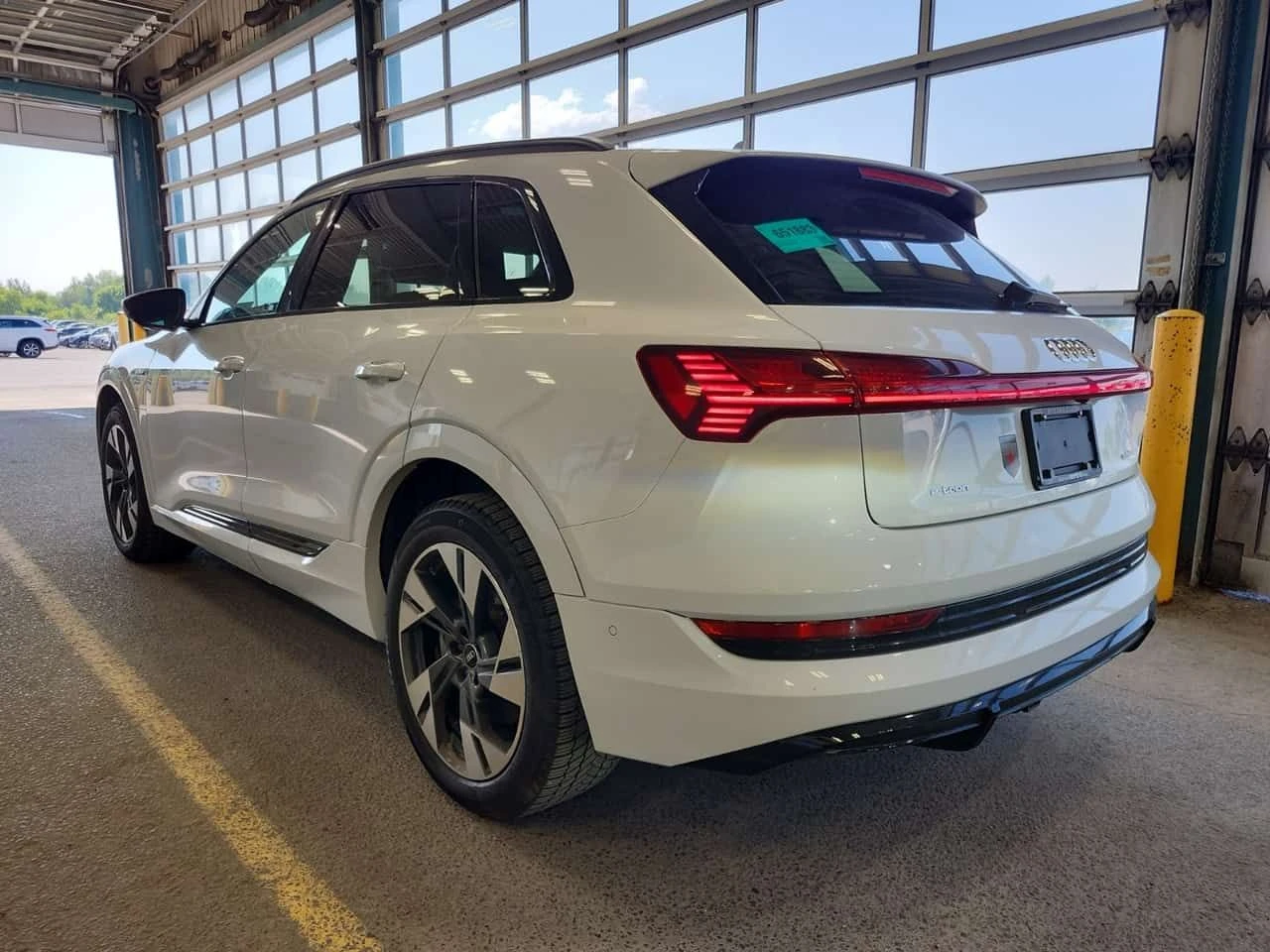Audi E-Tron * PROGRESSIV * CARFAX * ����� �� �����������  | Mobile.bg � ����������� 4