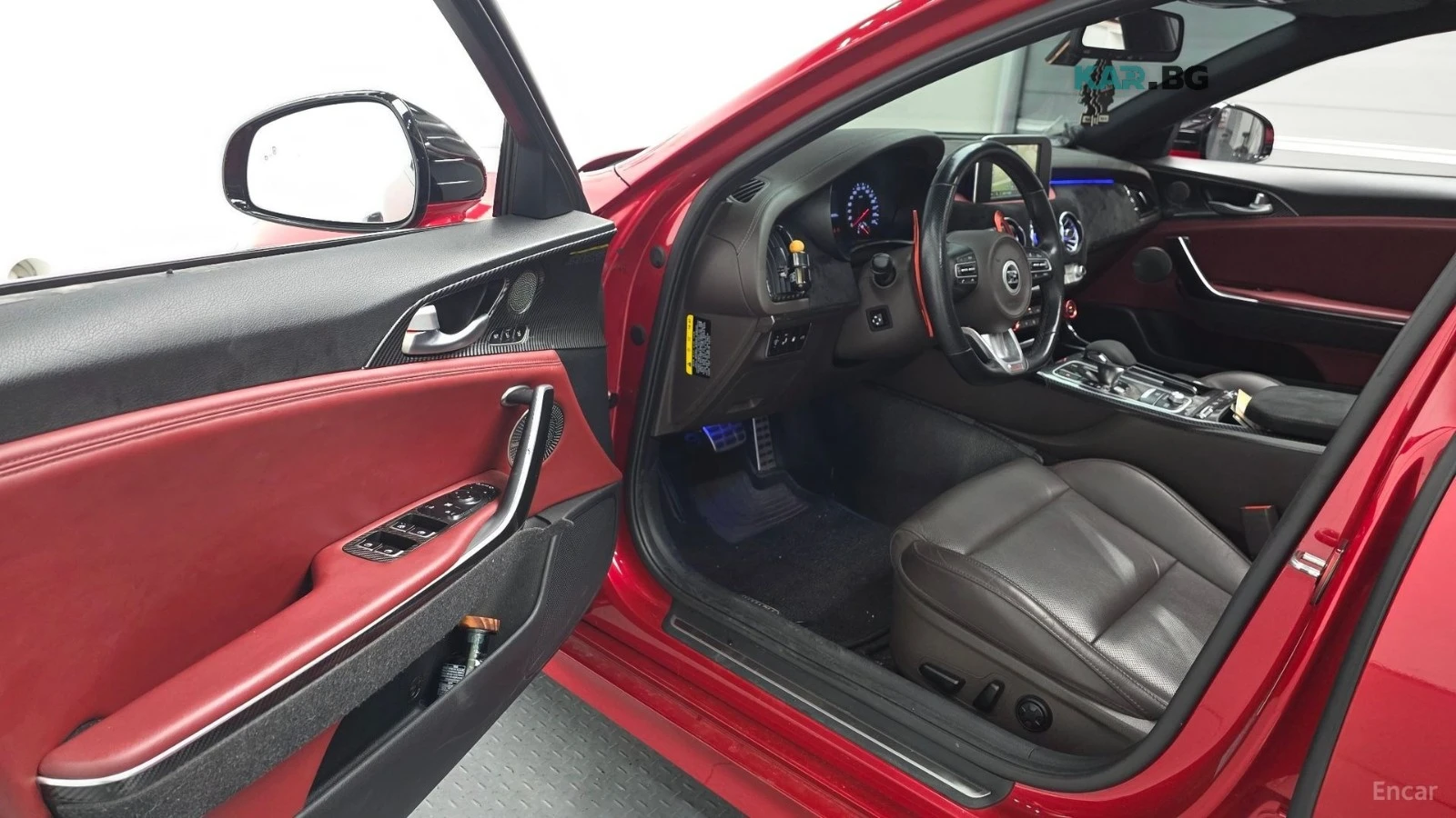Kia Stinger Platinum* КОЖА* ОБДУХВ* НАВИ* ПАНО, снимка 8 - Автомобили и джипове - 55804121