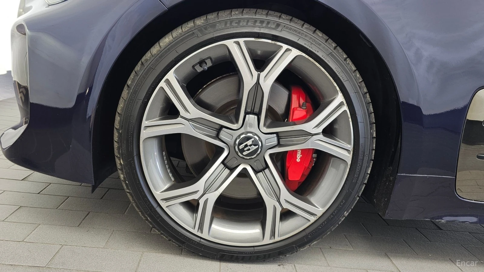 Kia Stinger 3.3 GT - DISTRONIC - HUD - ОБДУХ - LEXICON -360CAM, снимка 5 - Автомобили и джипове - 56113772