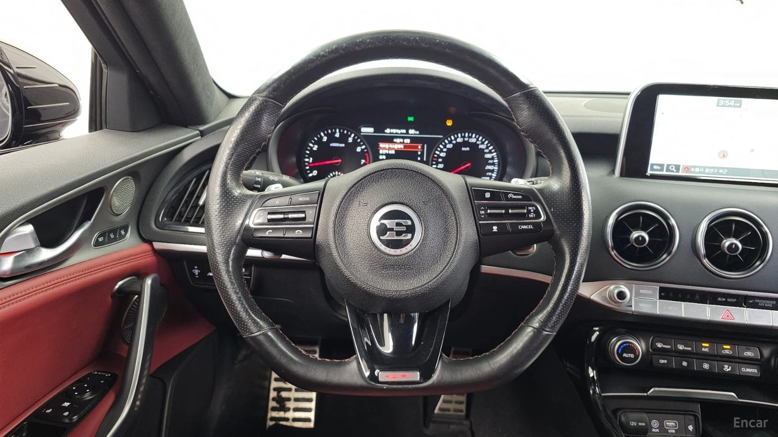 Kia Stinger 3.3 GT - DISTRONIC - HUD - ОБДУХ - LEXICON -360CAM, снимка 13 - Автомобили и джипове - 56113772
