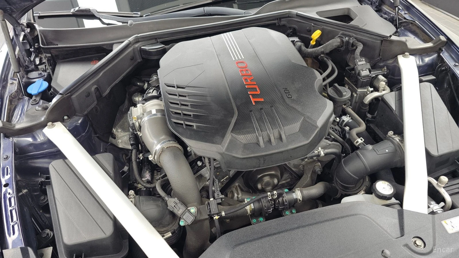 Kia Stinger 3.3 GT - DISTRONIC - HUD - ОБДУХ - LEXICON -360CAM, снимка 6 - Автомобили и джипове - 56113772