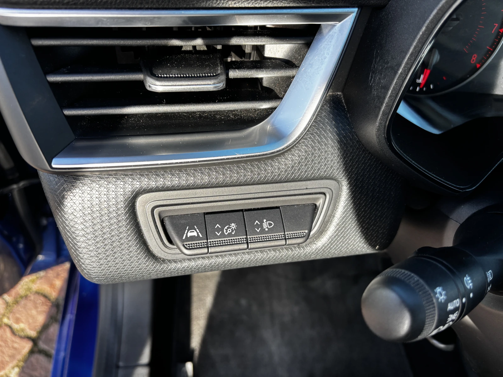Renault Clio TcE BVM 90, снимка 17 - Автомобили и джипове - 56596214