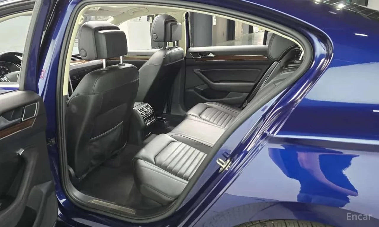 VW Passat * 2.0 TDI Premium * ���� �� �� | Mobile.bg � ����������� 12