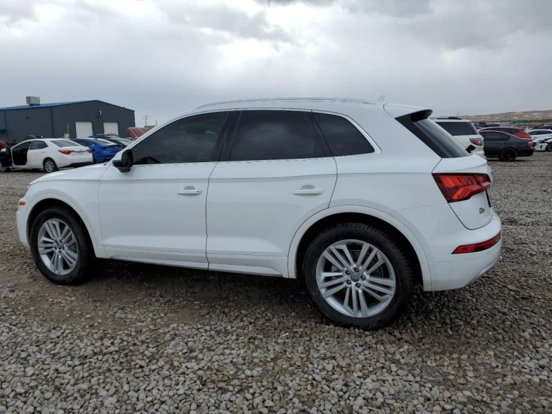 Audi Q5 2.0TFSI* QUATTRO* PREMIUM* ПЪЛНА СЕРВИЗНА, снимка 3 - Автомобили и джипове - 48701767