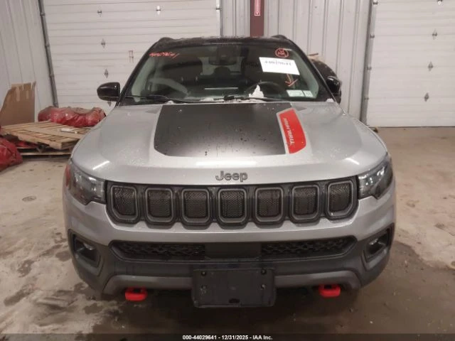 Jeep Compass TRAILHAWK 4X4ЛУКС КОМПАКТЕН ПРОХОДИМ ОФРОУД, снимка 2 - Автомобили и джипове - 53208989