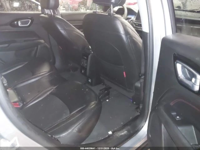 Jeep Compass TRAILHAWK 4X4ЛУКС КОМПАКТЕН ПРОХОДИМ ОФРОУД, снимка 13 - Автомобили и джипове - 53208989