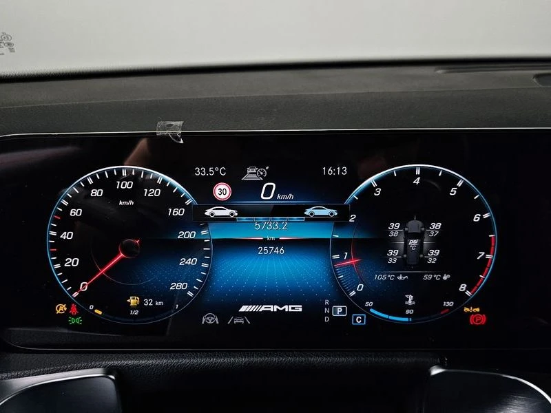 Mercedes-Benz GLB35AMG 2.0 260920 Automatic, снимка 8 - Автомобили и джипове - 55835926