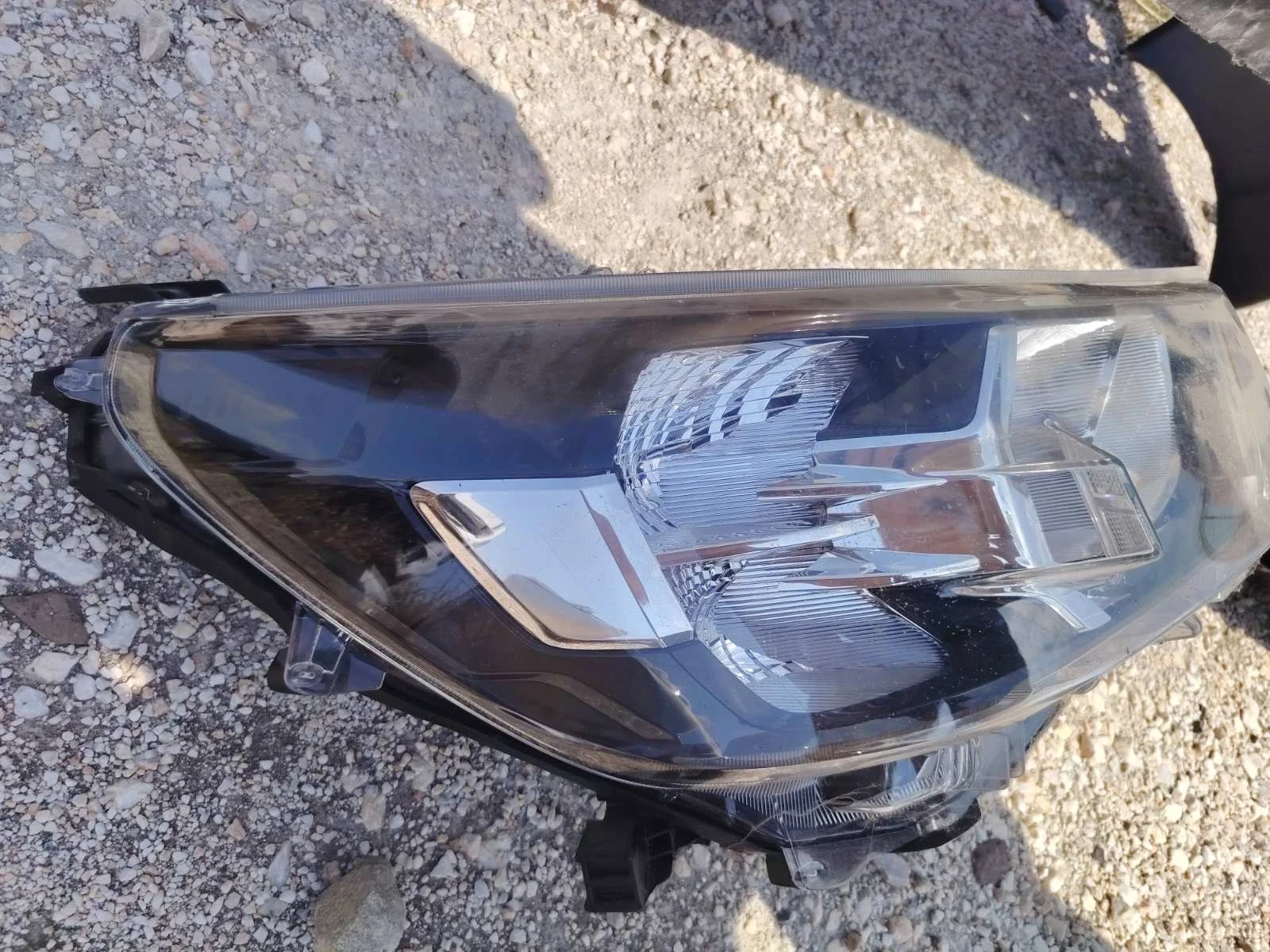 Toyota Hilux 2.4D4D | Mobile.bg � ����������� 12