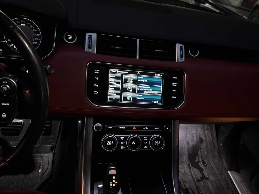 Land Rover Range Rover Sport * 4WD 4dr V8 Supercharged * CARFAX * БЕЗ ПЪРВОНАЧА - изображение 9