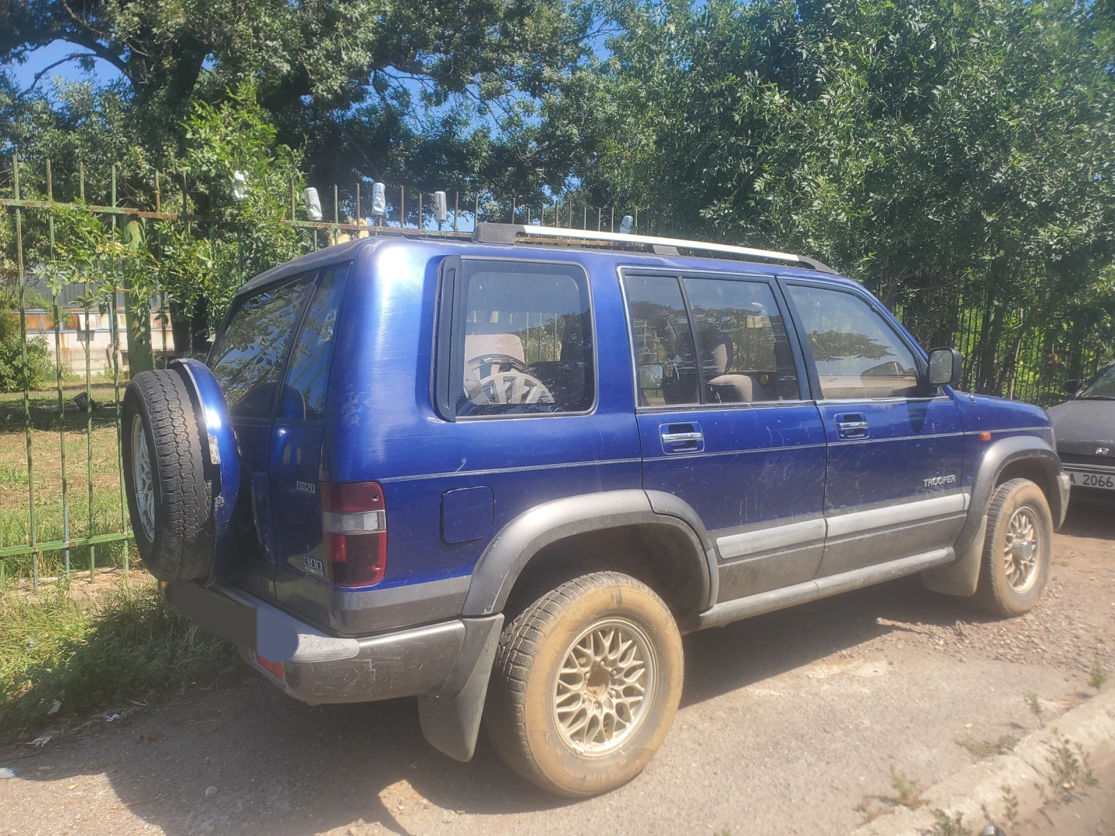 Isuzu Trooper 3.0 D - изображение 2