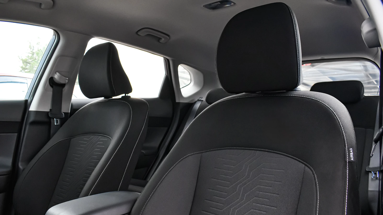 Hyundai Kona II Electric 65.4 kWh Intuitive - изображение 10