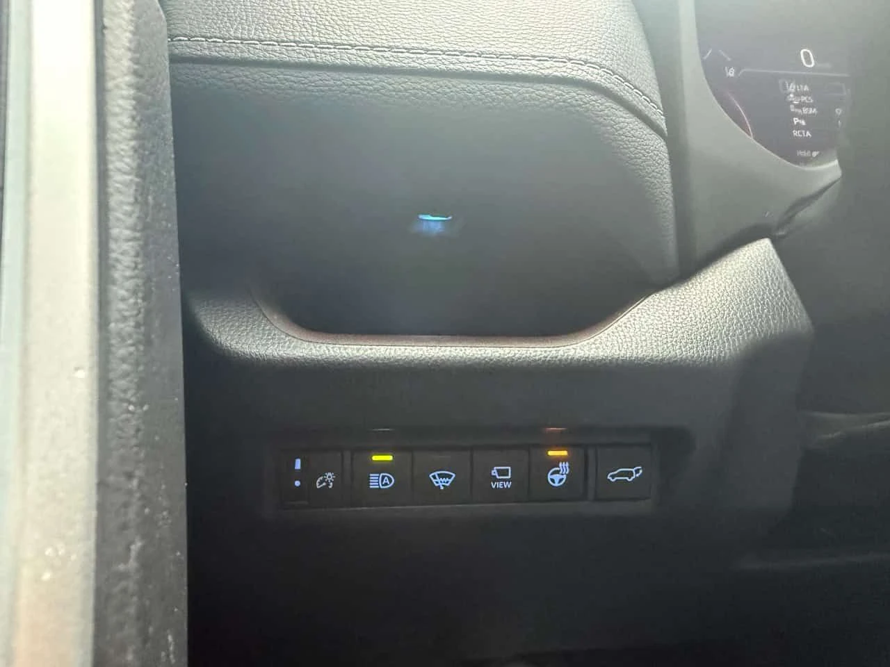 Toyota Rav4 * Limited * CARFAX * ПАНОРАМА * KEYLESS * ПОДГРЕВИ, снимка 15 - Автомобили и джипове - 54053602