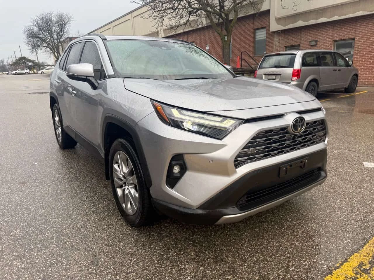 Toyota Rav4 * Limited * CARFAX * ПАНОРАМА * KEYLESS * ПОДГРЕВИ, снимка 16 - Автомобили и джипове - 54053602
