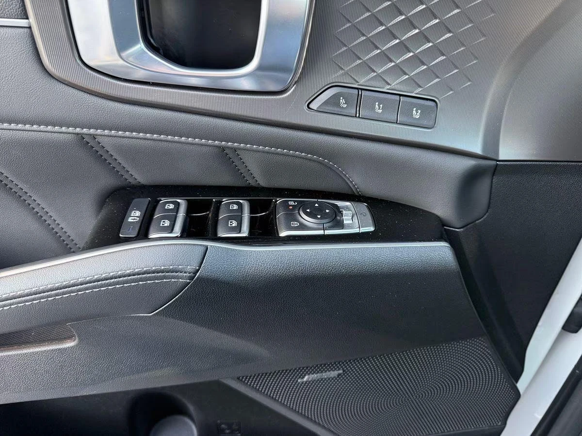 Kia Sorento 1.6HEV/215HP/PLATINUM/360/4X4/7SEAT/PANO/BOSE/397z, снимка 16 - Автомобили и джипове - 54439898