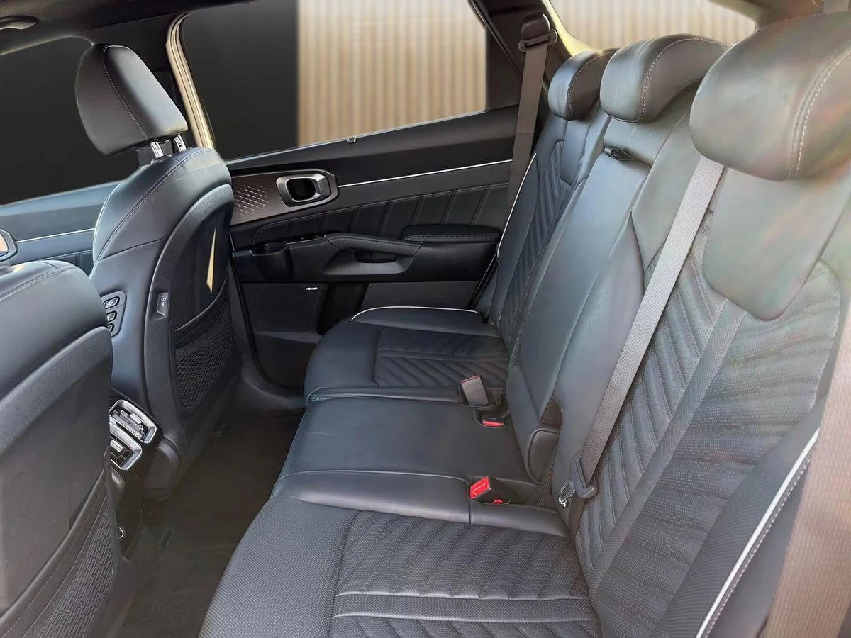 Kia Sorento 1.6HEV/215HP/PLATINUM/360/4X4/7SEAT/PANO/BOSE/397z, снимка 12 - Автомобили и джипове - 54439898