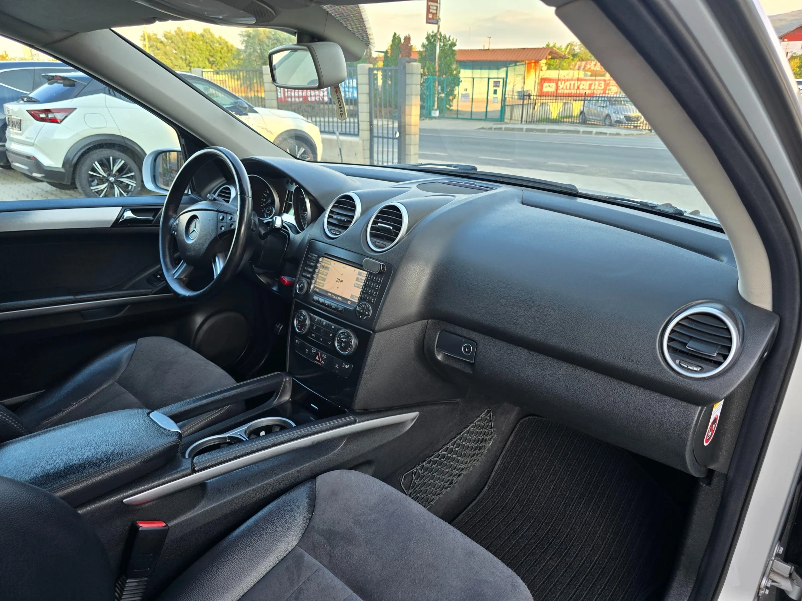 Mercedes-Benz ML 280 3.0CDI, V6, 4-Matic, Подгрев!, снимка 12 - Автомобили и джипове - 55011550