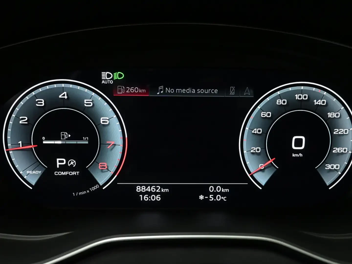 Audi Q5 S-LINE/BLACK OPTICS/PANO/DIGITAL/AMBIENT/, снимка 11 - Автомобили и джипове - 55661457