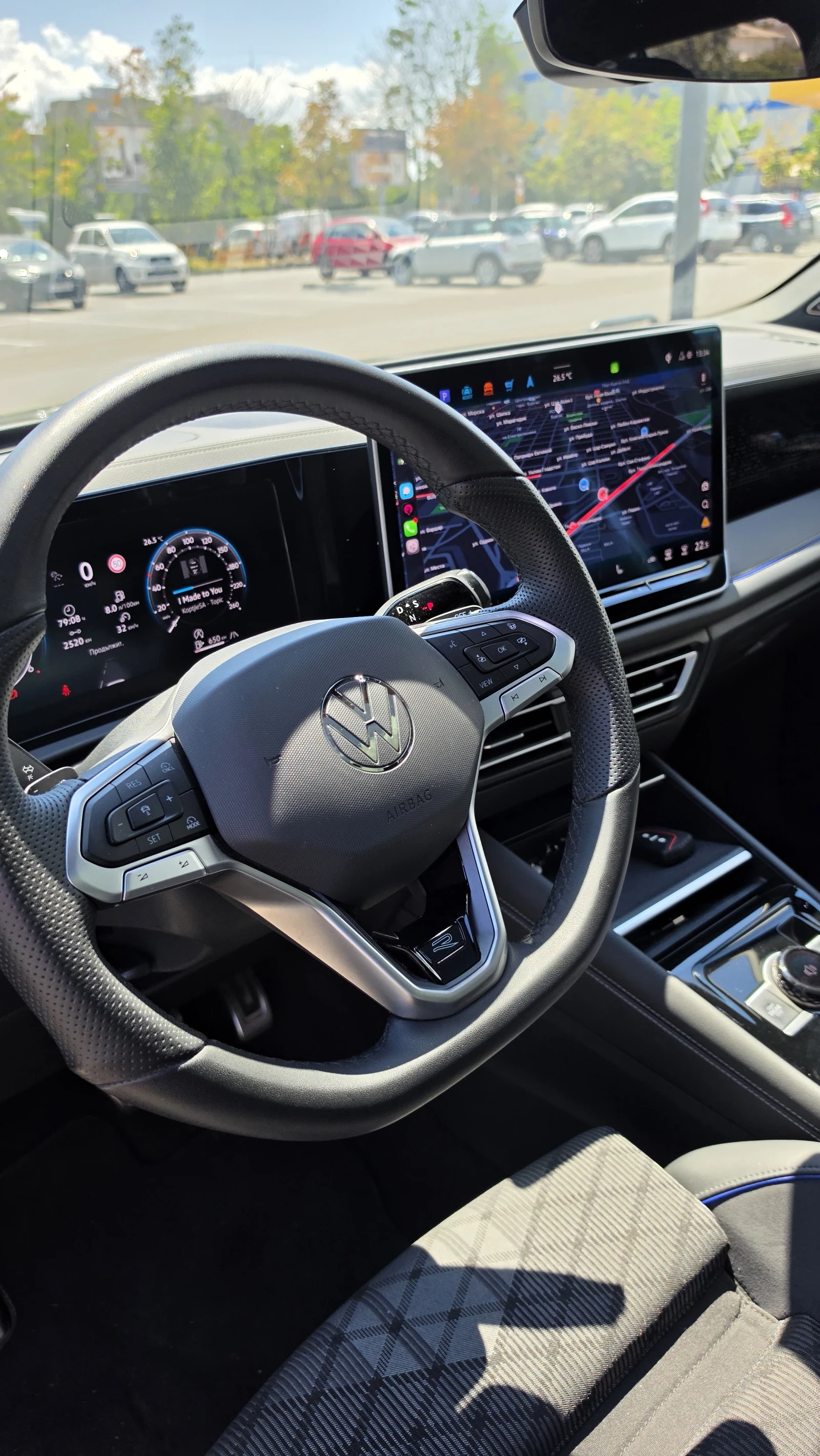VW Tiguan, снимка 11 - Автомобили и джипове - 55671128