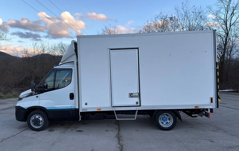 Iveco Daily 35-170* 3.0L* БОРД* КЛИМА* ВЪЗГЛАВНИЦИ* 3.5т N1 - изображение 3
