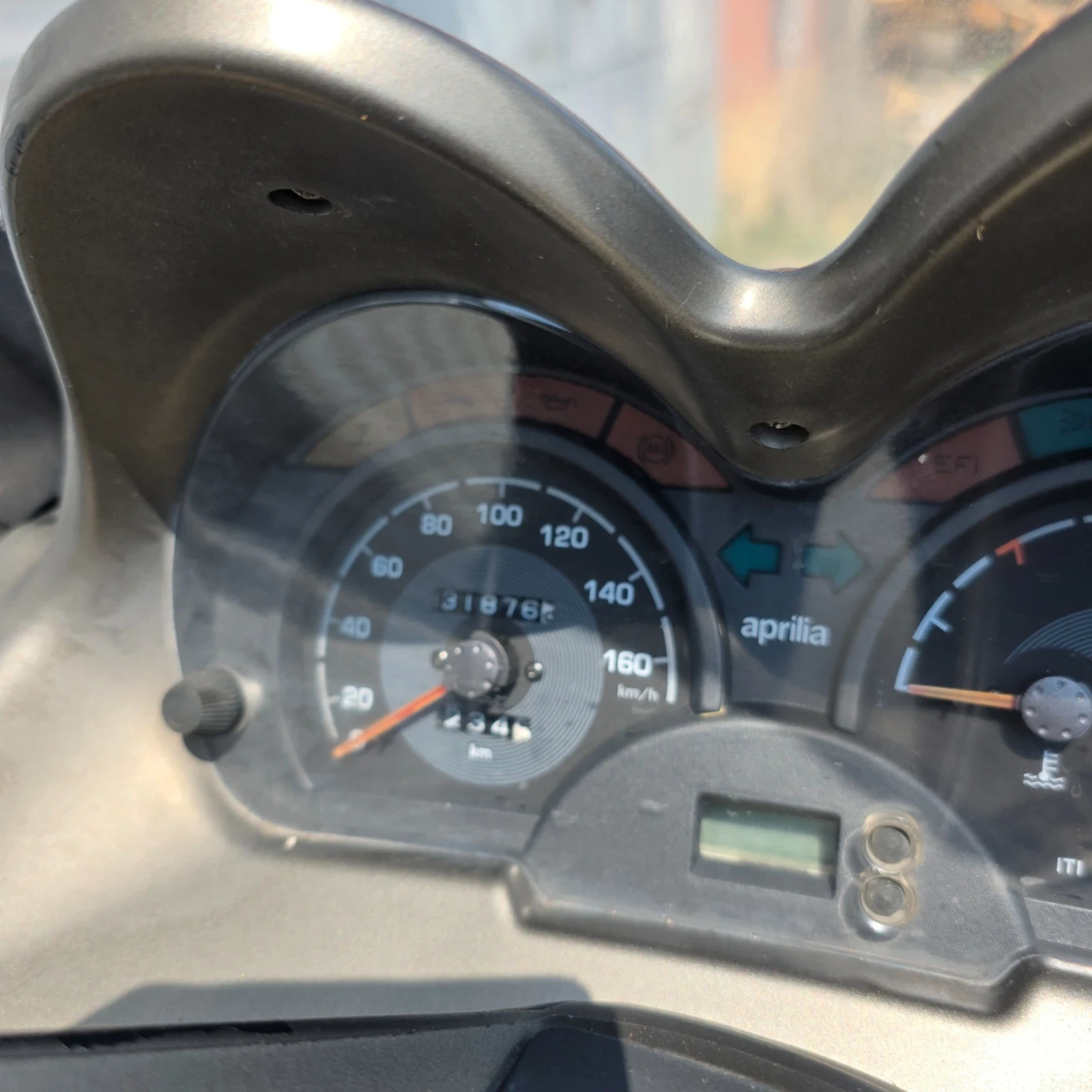 Aprilia Atlantic 200, снимка 12 - Мотоциклети и мототехника - 55093517