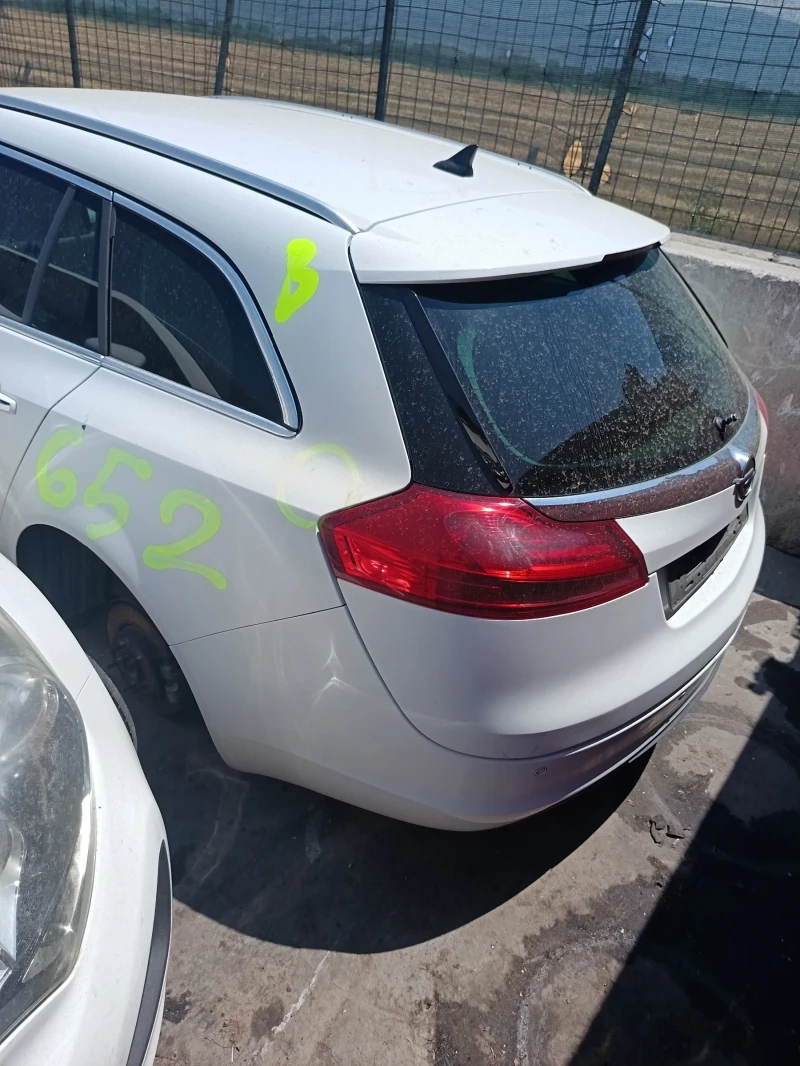 Opel Insignia, снимка 3 - Автомобили и джипове - 45613875