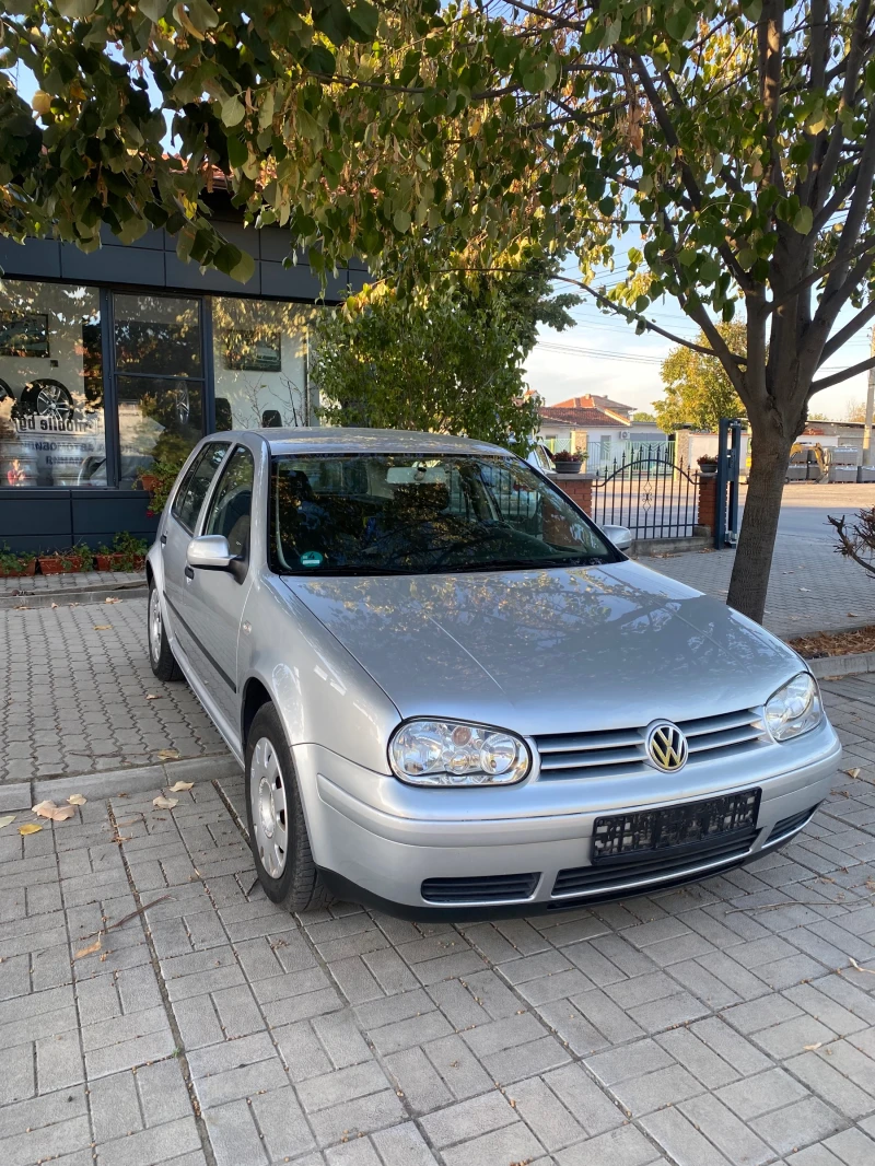 VW Golf, снимка 1 - Автомобили и джипове - 47490230