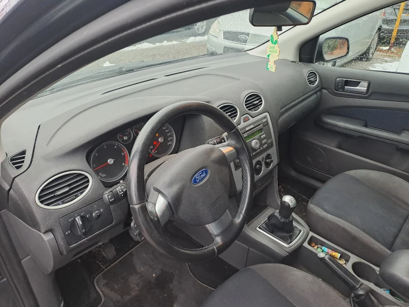 Ford Focus 1.6 TDCI, снимка 7 - Автомобили и джипове - 47970650