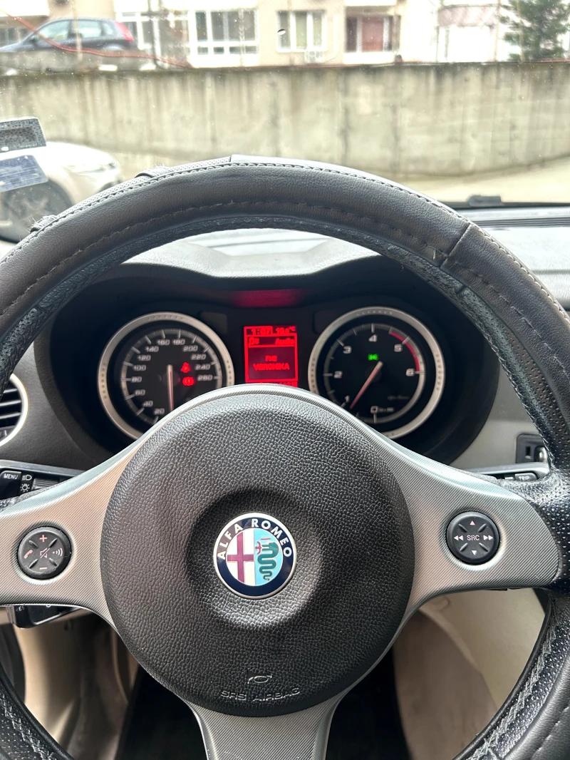 Alfa Romeo 159 sportwagon 1.9 JTD NAVI, снимка 13 - Автомобили и джипове - 48270257