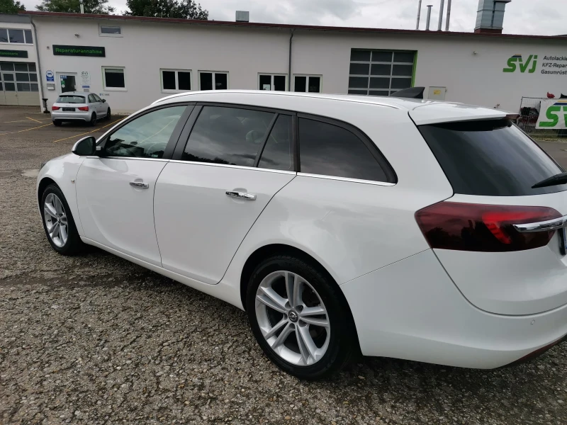 Opel Insignia Sports tourer, снимка 5 - Автомобили и джипове - 48949402