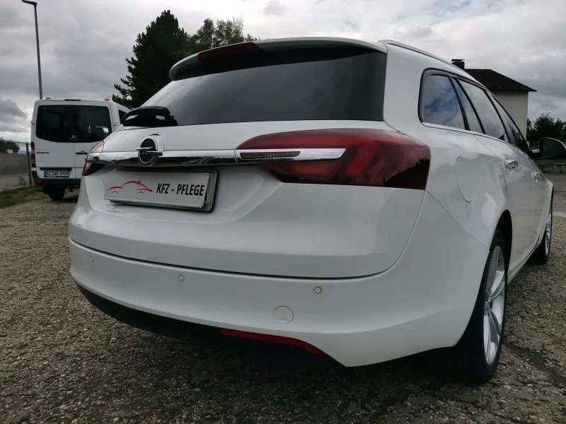 Opel Insignia Sports tourer, снимка 2 - Автомобили и джипове - 48949402