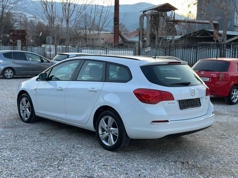 Opel Astra Facelift, снимка 4 - Автомобили и джипове - 49250284