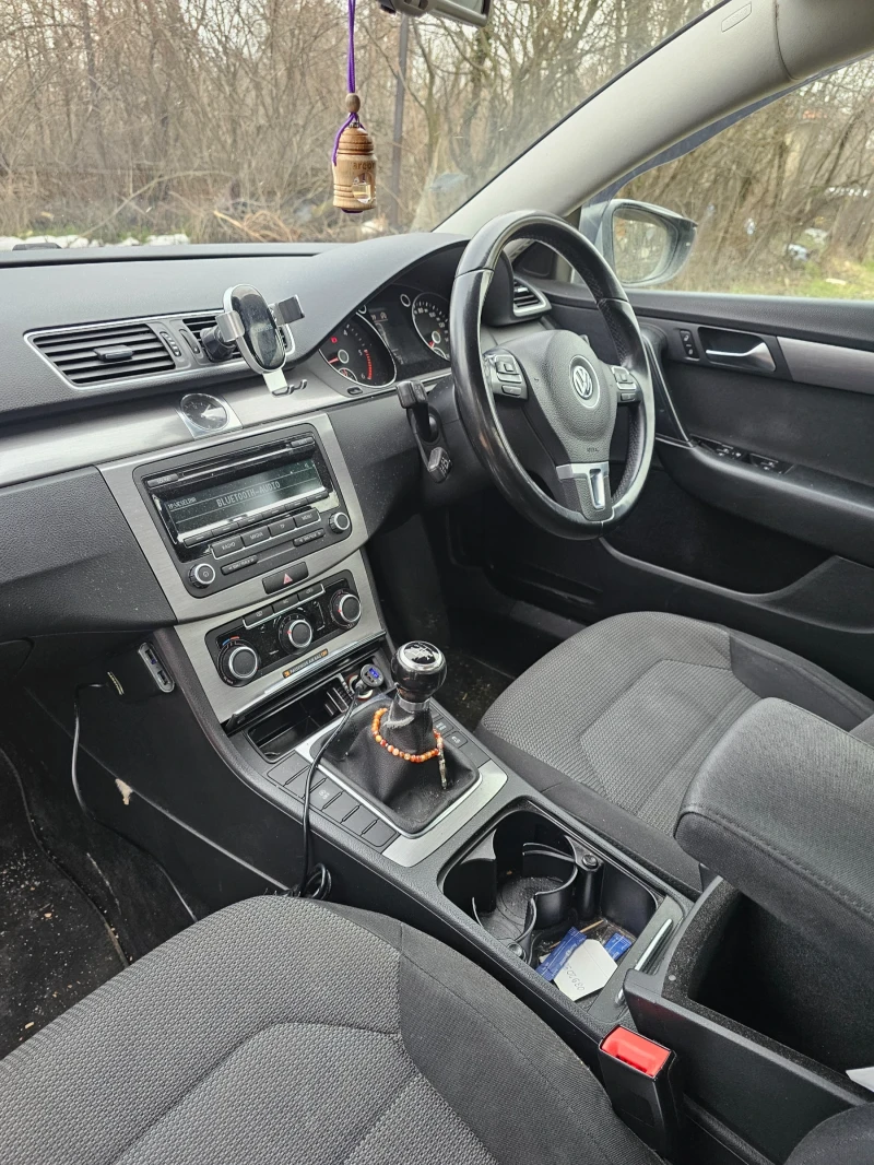 VW Passat 1.6, снимка 7 - Автомобили и джипове - 49405796