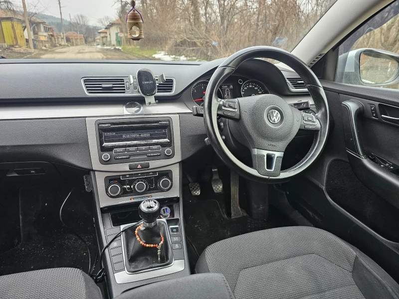 VW Passat 1.6, снимка 6 - Автомобили и джипове - 49405796